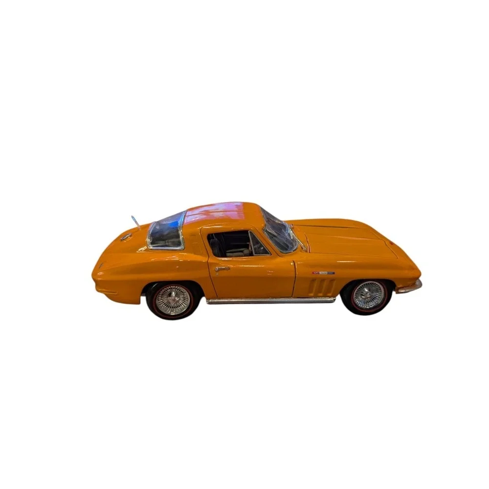 Maisto 1:18 1965 Chevrolet Corvette Orange Die Cast Exclusive‎ Special Edition